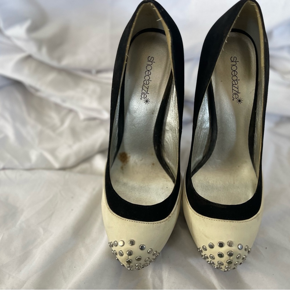 Studded round toe - Picture 8 of 8